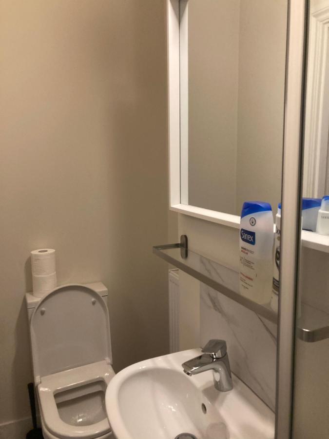 The Dimmer 2 Bedroom Apartment ロンドン エクステリア 写真